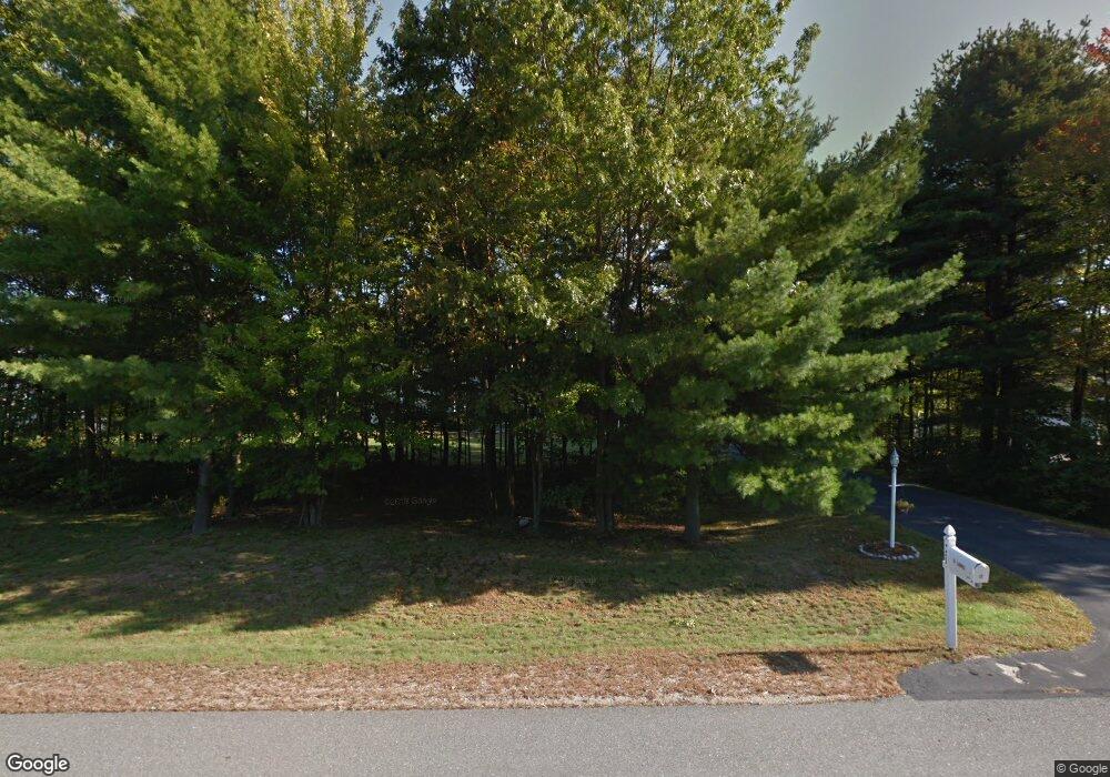 69 Laurel Rd, Hooksett, NH 03106 - photo 1