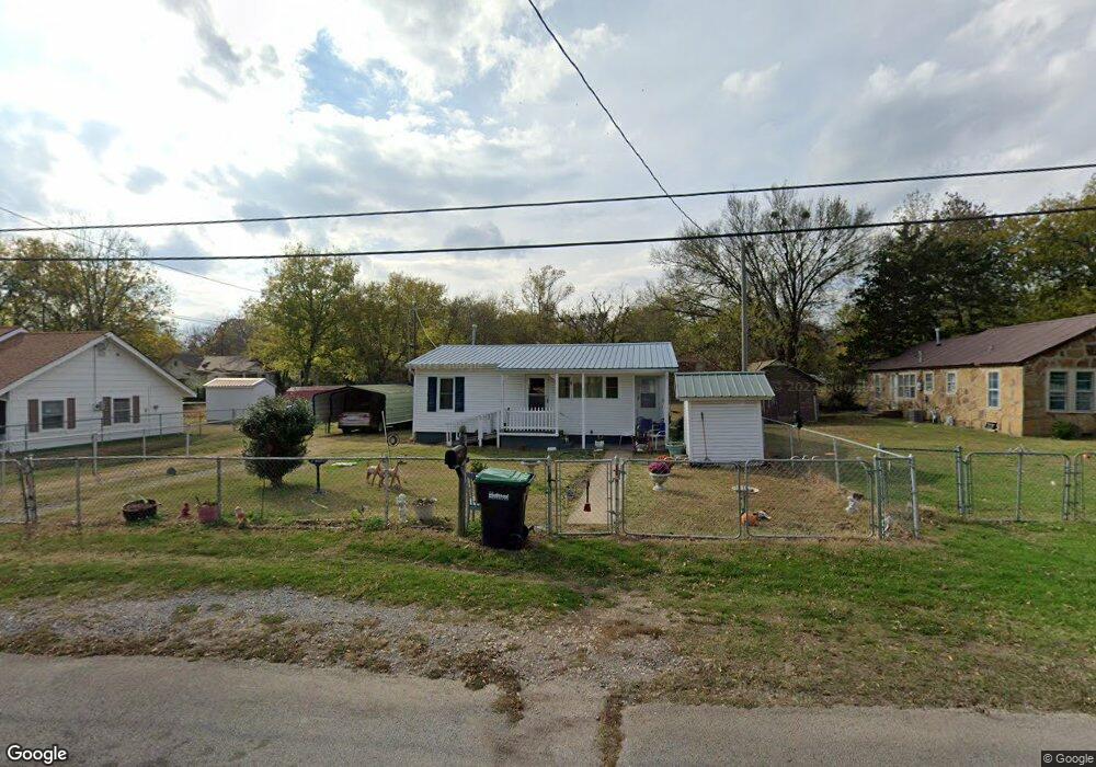 905 Coy St, Tahlequah, OK 74464 - photo 1