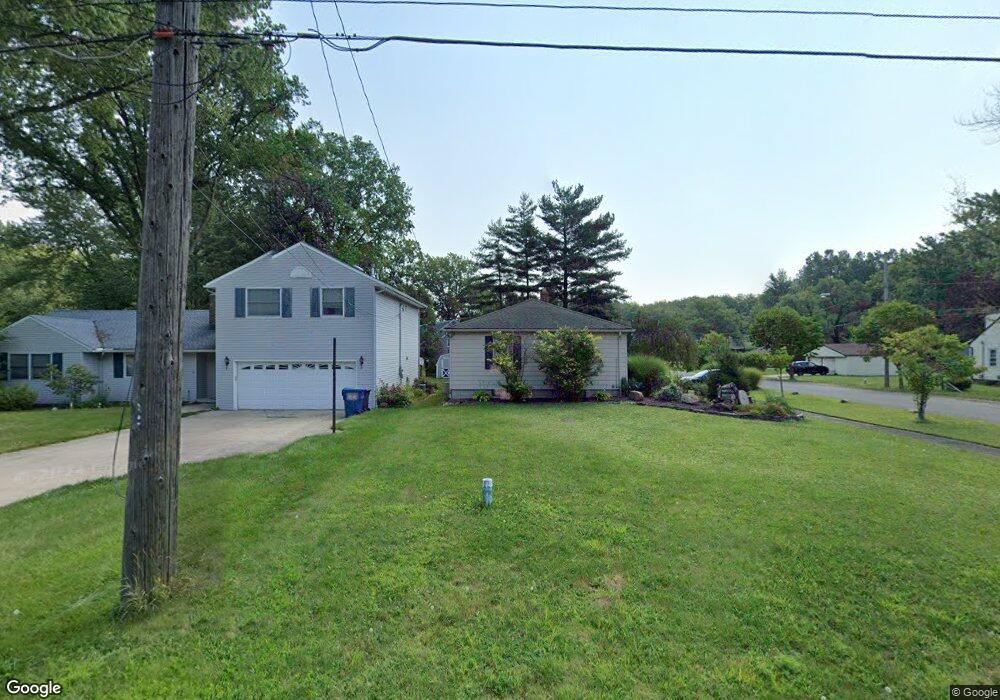 7623 Mapleway Dr, Olmsted Falls, OH 44138 - photo 1