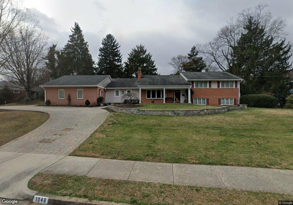 1048 Dead Run Dr, McLean, VA 22101 - photo 1