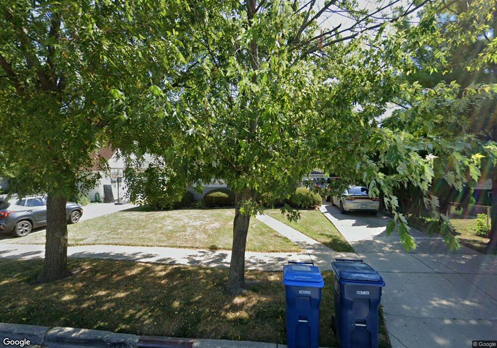 521 Baldwin Ave, Waukegan, IL 60085 - photo 1