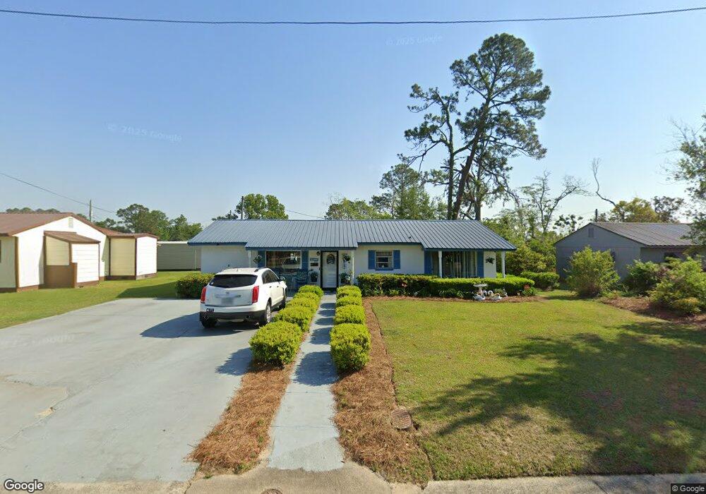 306 Pine St, Douglas, GA 31533 - photo 1