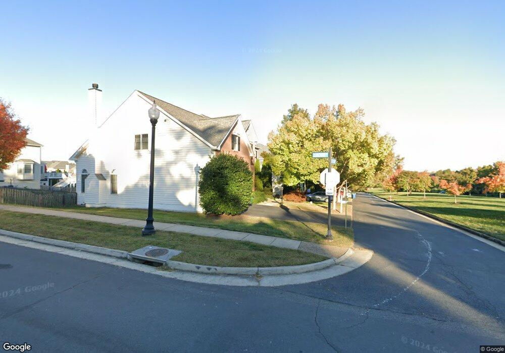 43062 Olive Tree Ln, Chantilly, VA 20152 - photo 1