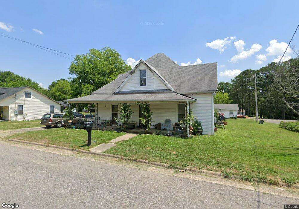 346 N Oakland Ave, Statesville, NC 28677 - photo 1