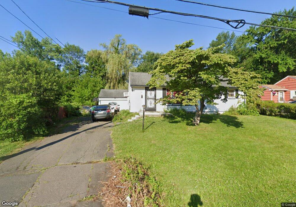 38 Ellsworth Dr, Bloomfield, CT 06002 - photo 1