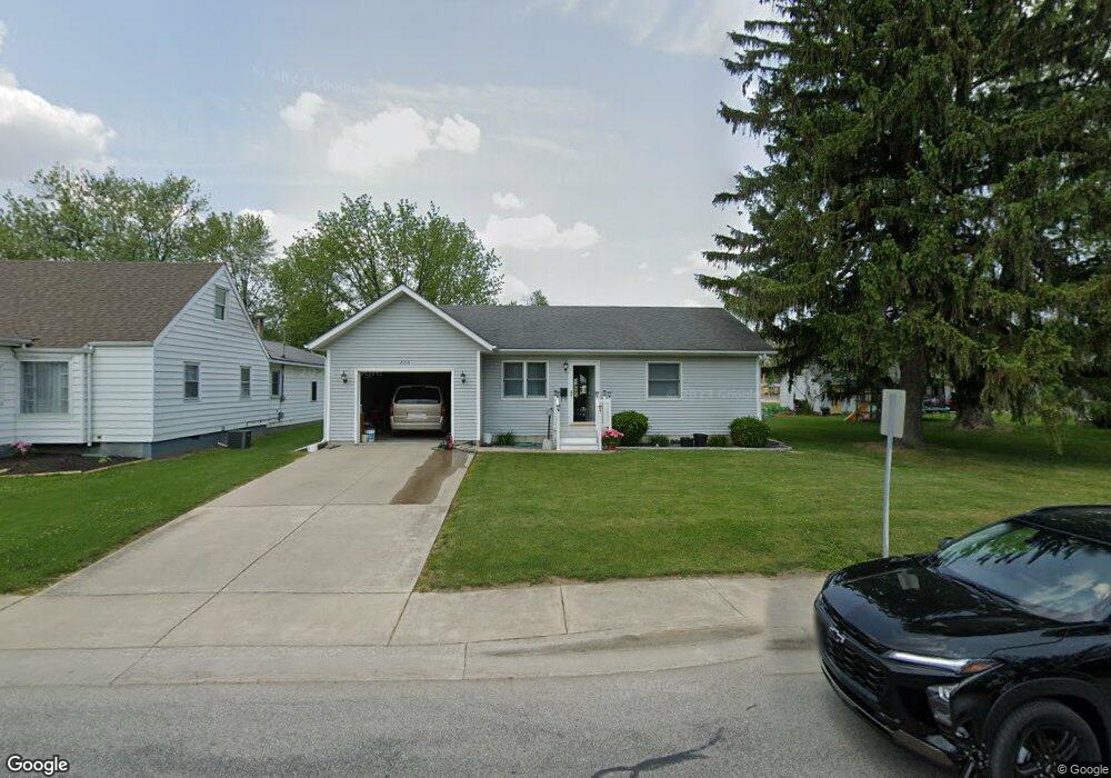 206 W Indiana Ave, Nappanee, IN 46550 - photo 1