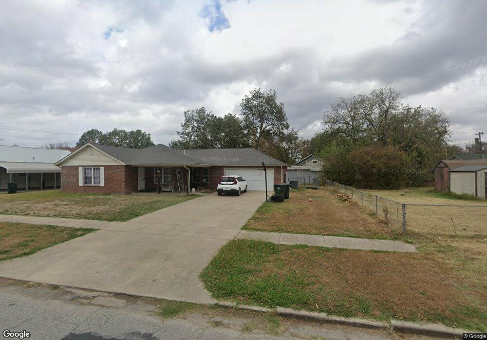 917 W 7th St, Okmulgee, OK 74447 - photo 1