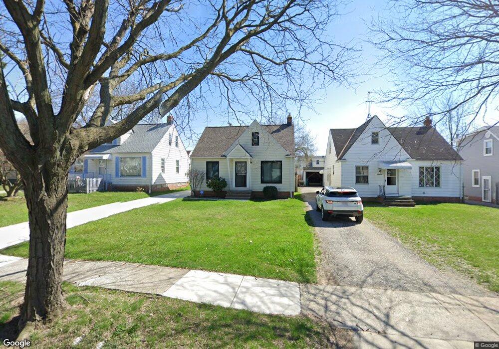 19416 Libby Rd, Maple Heights, OH 44137 - photo 1