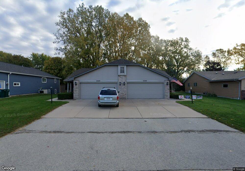 2240 N Cloudview Dr, Appleton, WI 54914 - photo 1