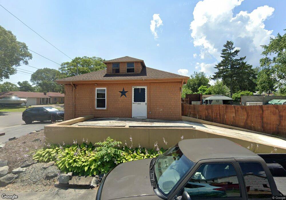 2 Holt St, Warwick, RI 02889 - photo 1