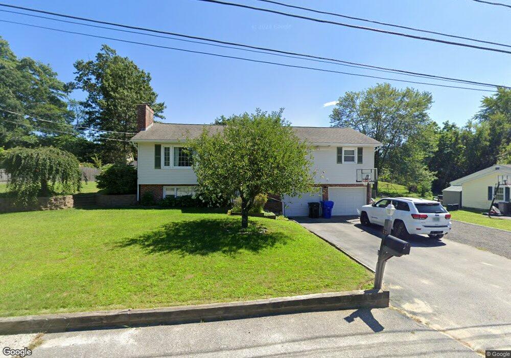 12 Sycamore St, Hudson, NH 03051 - photo 1