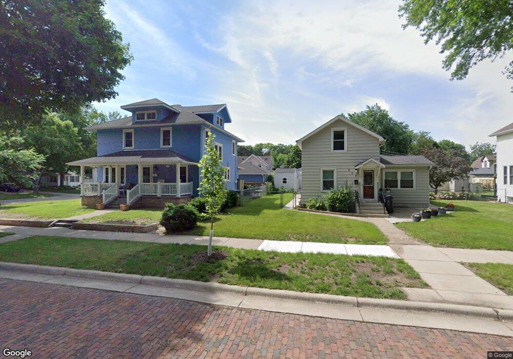 514 Carney Ave, Mankato, MN 56001 - photo 1