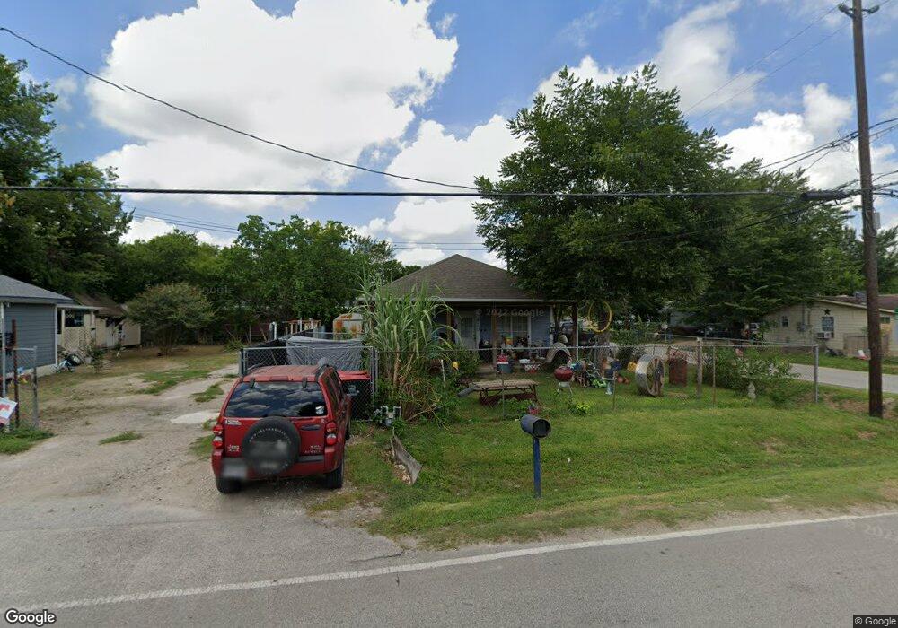 920 Cloverleaf St, Houston, TX 77015 - photo 1