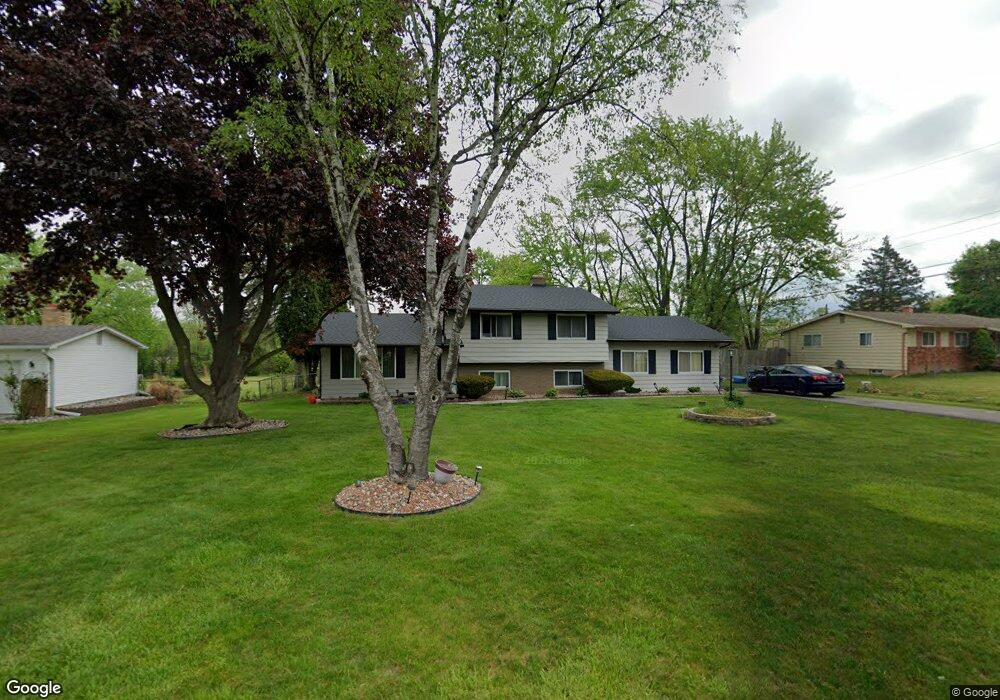 4114 Townview Dr, Flint, MI 48532 - photo 1