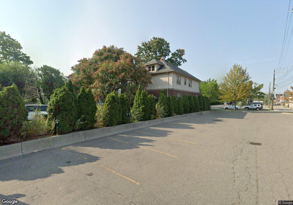 1170 Lakepointe St, Grosse Pointe Park, MI 48230 - photo 1