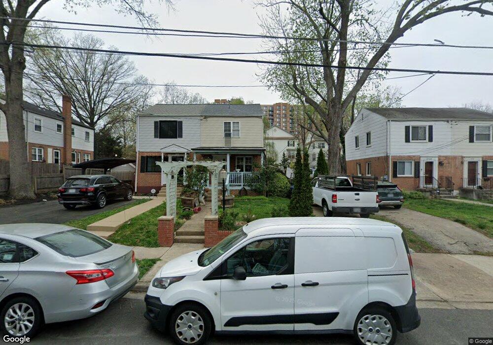 5722 Fenwick Dr, Alexandria, VA 22303 - photo 1