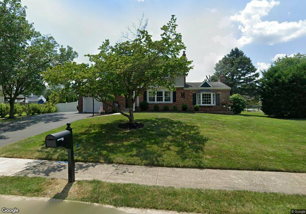 2016 Davis Dr, Norristown, PA 19403 - photo 1