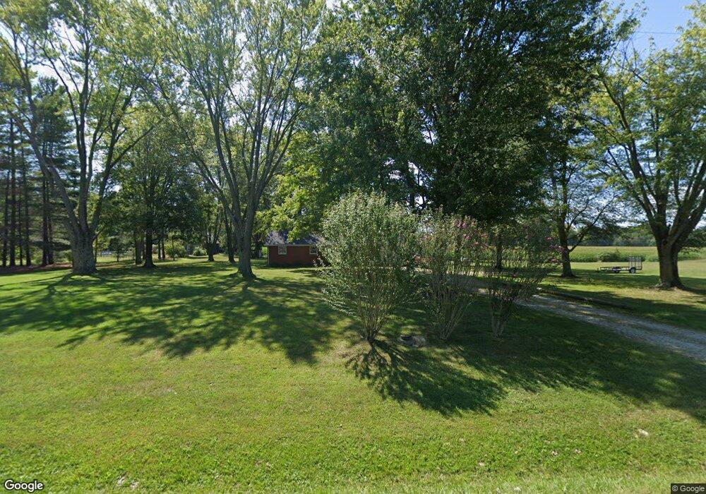 6923 W Deaver Rd, Columbus, IN 47201 - photo 1