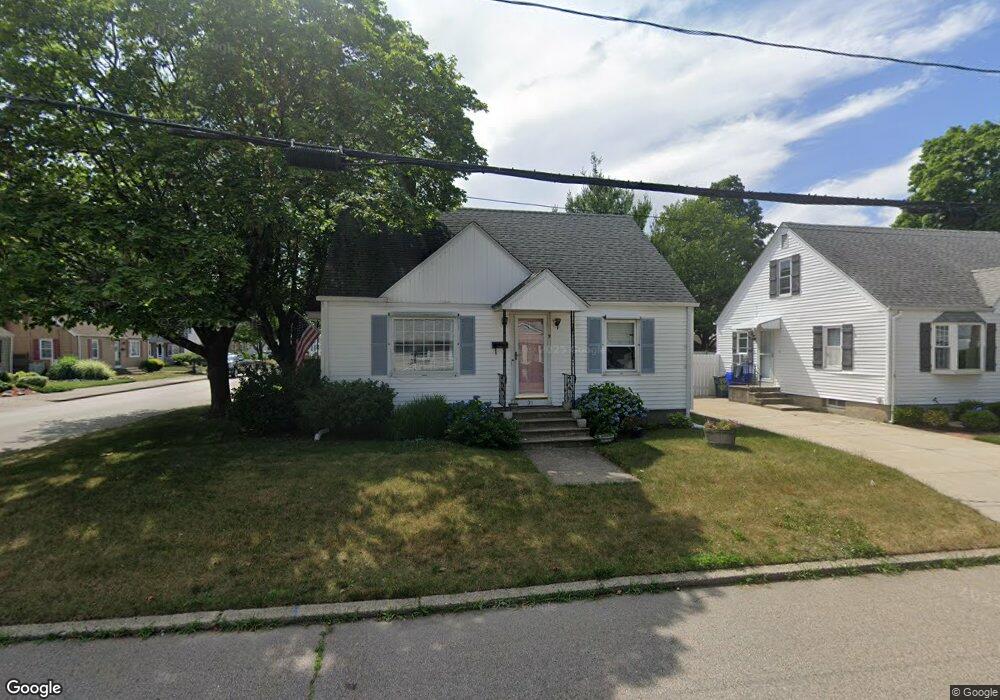 31 Gilmore St, Pawtucket, RI 02861 - photo 1