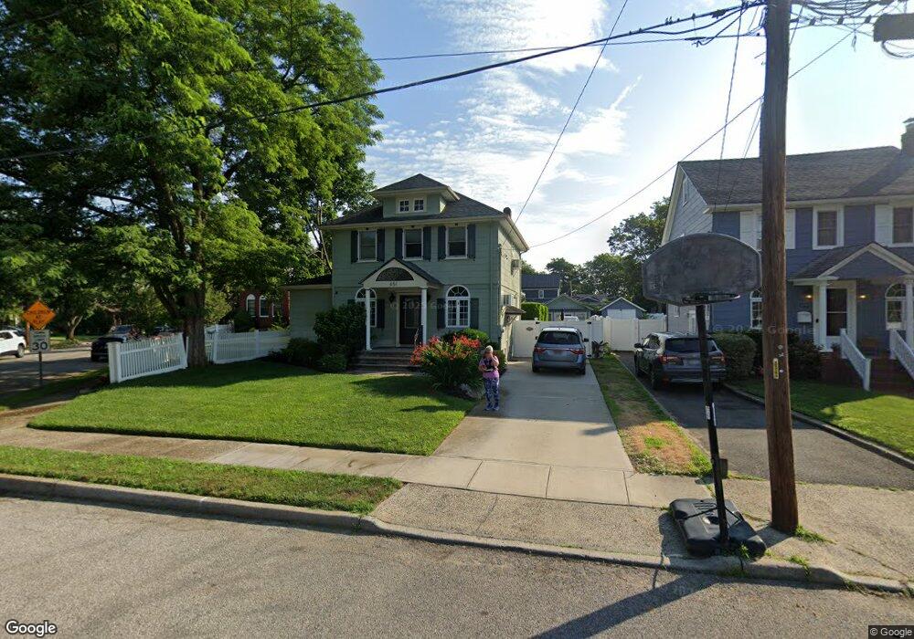 651 Lakeside Dr, Baldwin, NY 11510 - photo 1