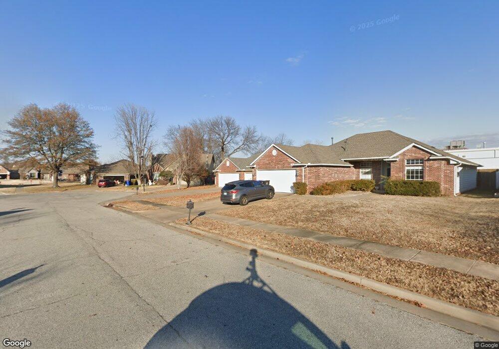 1609 S Gum Ave, Broken Arrow, OK 74012 - photo 1