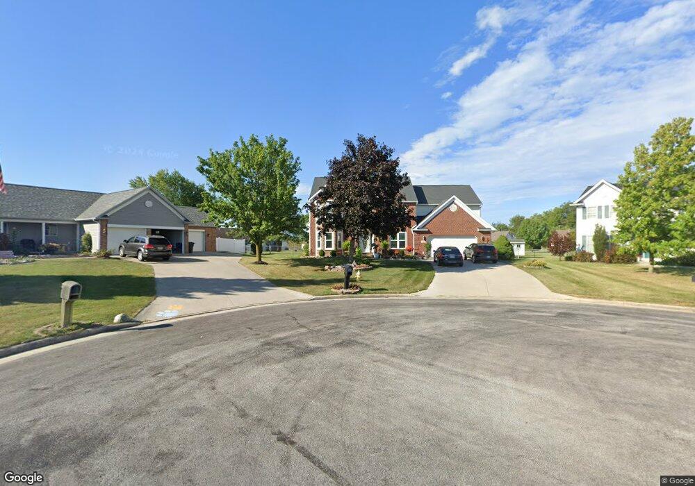 553 Country View Cir, Lima, OH 45801 - photo 1