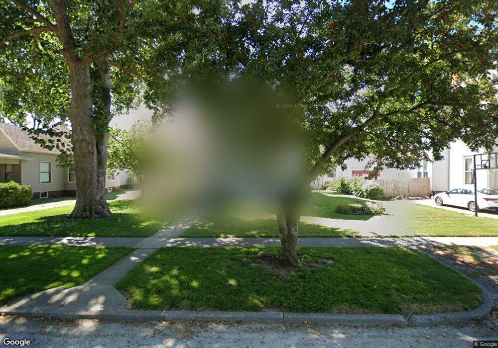 303 E Van Allen St, Tuscola, IL 61953 - photo 1