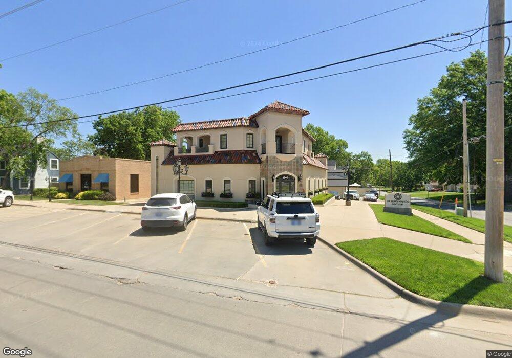 1244 SW Oakley Ave, Topeka, KS 66604 - photo 1