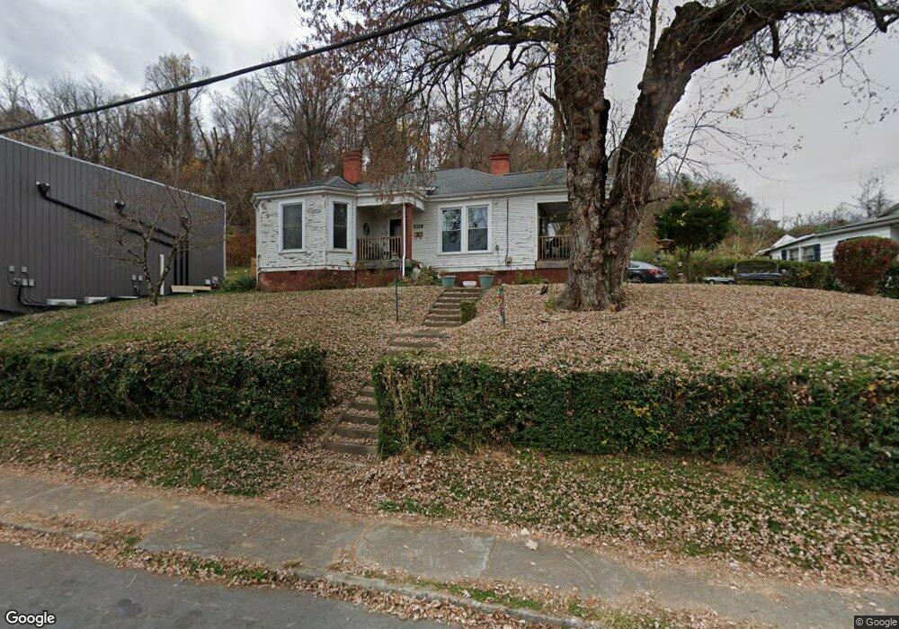 636 E Maple St, Johnson City, TN 37601 - photo 1