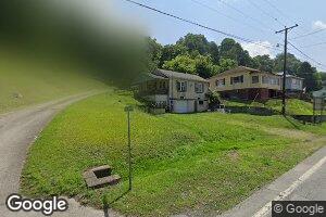 26 Woodland Cemetery Dr, Cedar Grove, WV 25039