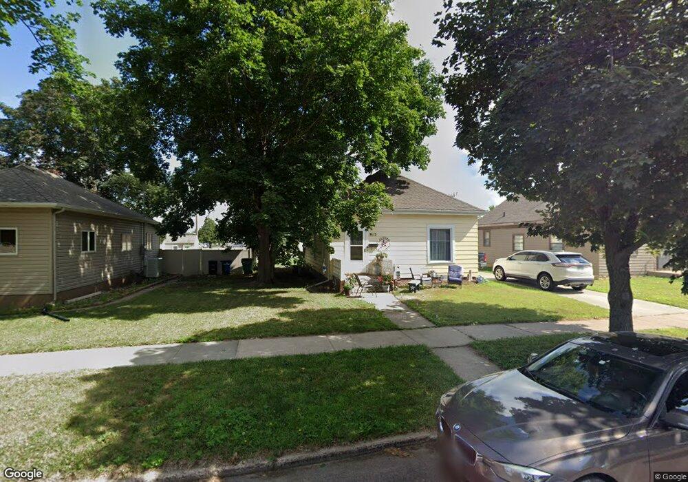 912 E 7th Ave, Mitchell, SD 57301 - photo 1