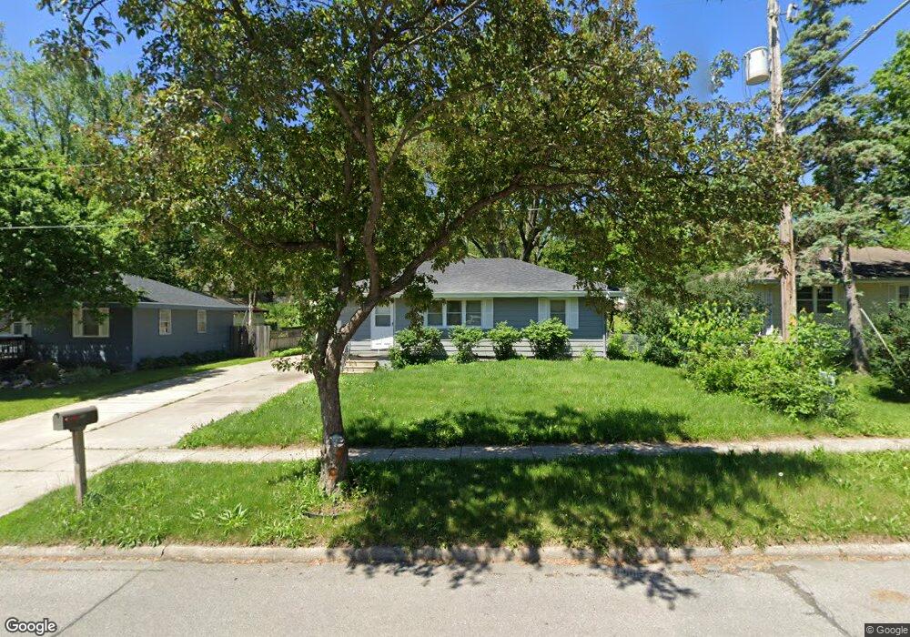 7220 Southview Dr, Des Moines, IA 50315 - photo 1