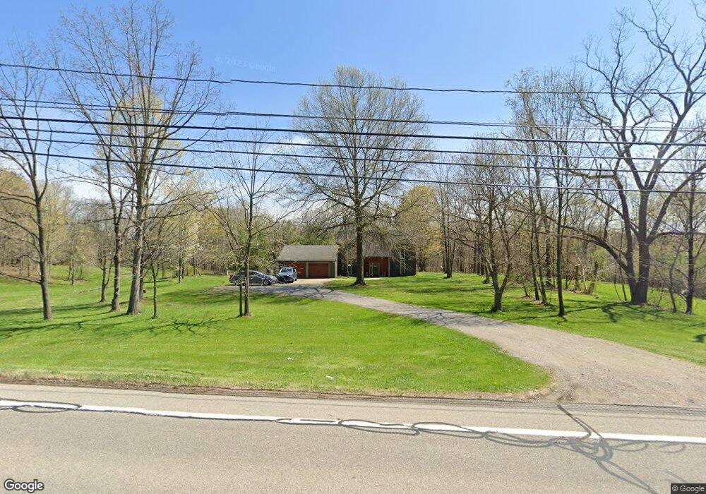 18981 Chillicothe Rd, Chagrin Falls, OH 44023 - photo 1