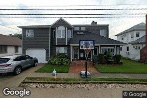 80 Glenwood Ave, Point Lookout, NY 11569