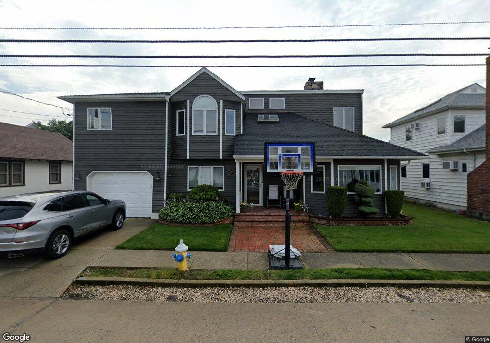 80 Glenwood Ave, Point Lookout, NY 11569 - photo 1