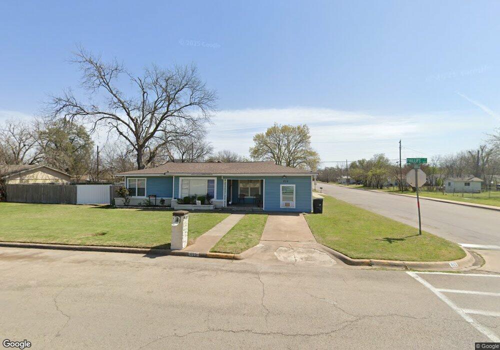 815 Phillips St, Cleburne, TX 76033 - photo 1