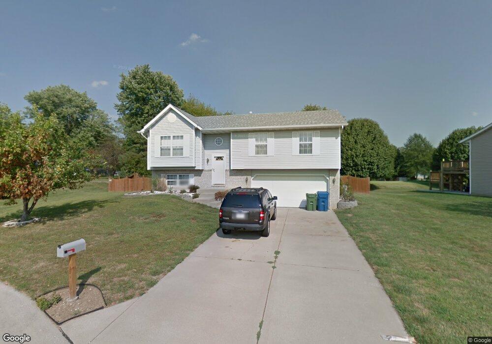 133 Ridge Dr, Maryville, IL 62062 - photo 1