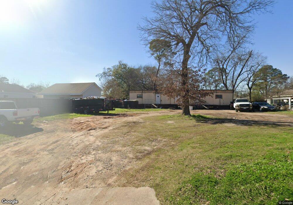 8905 W Hardy Rd, Houston, TX 77022 - photo 1