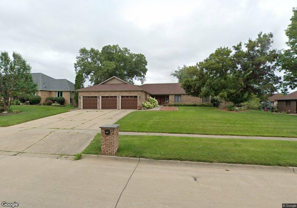 3605 Brookview Dr, West Des Moines, IA 50265 - photo 1