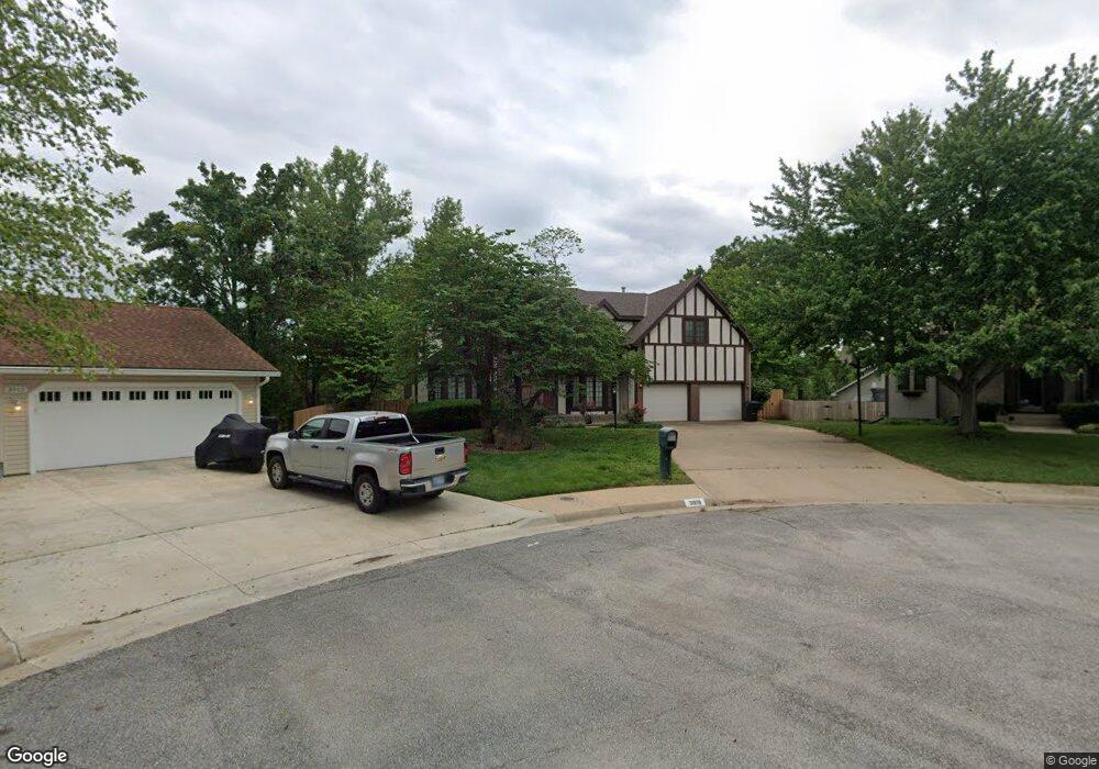 3819 SW Deer Trail Ct, Topeka, KS 66610 - photo 1