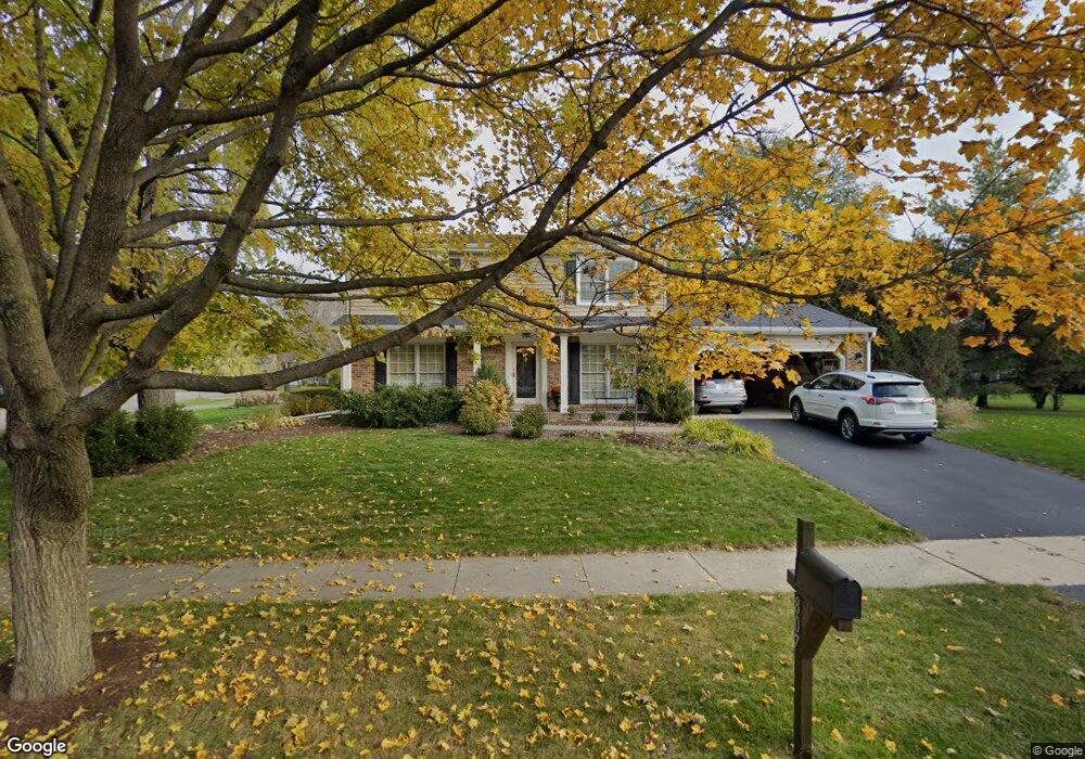 807 Hidden Lake Rd, Naperville, IL 60565 - photo 1