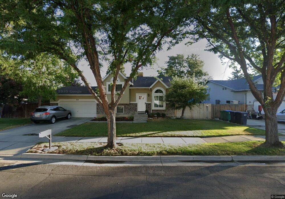 877 Nighthawk Dr, Sandy, UT 84094 - photo 1