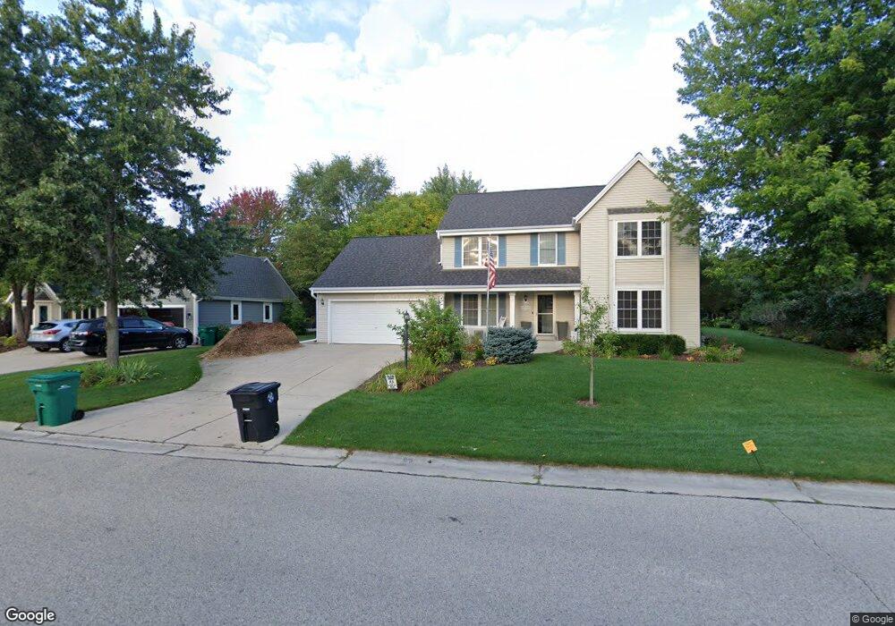 W151N7593 Wood View Dr, Menomonee Falls, WI 53051 - photo 1