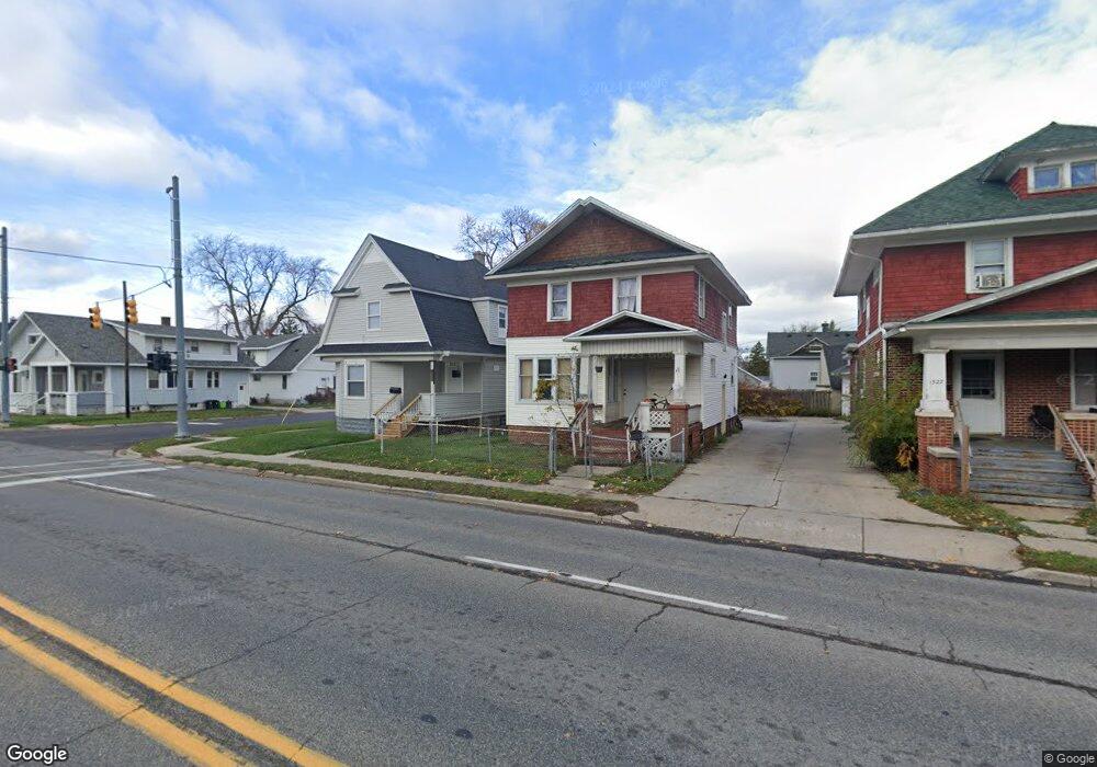 1529 Lapeer Ave, Port Huron, MI 48060 - photo 1