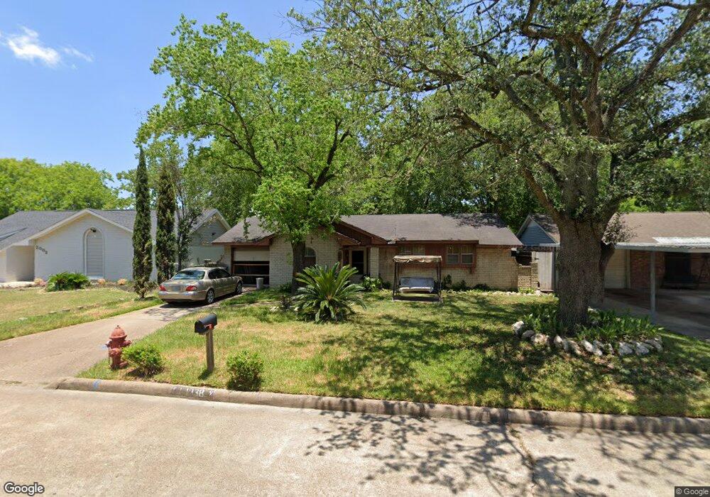 1938 Barnsley Ln, Houston, TX 77088 - photo 1