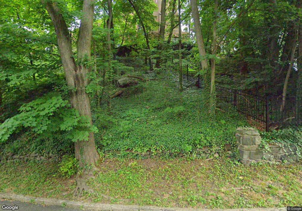 7 Gramatan Ct, Bronxville, NY 10708 - photo 1