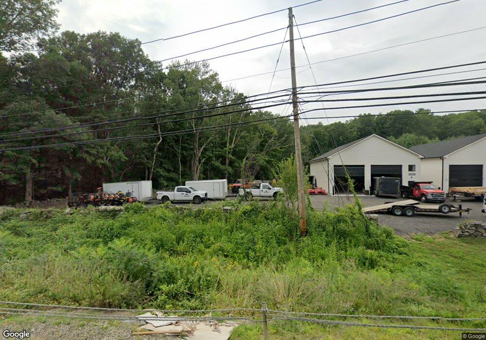 171 Norwich Rd, Plainfield, CT 06374 - photo 1