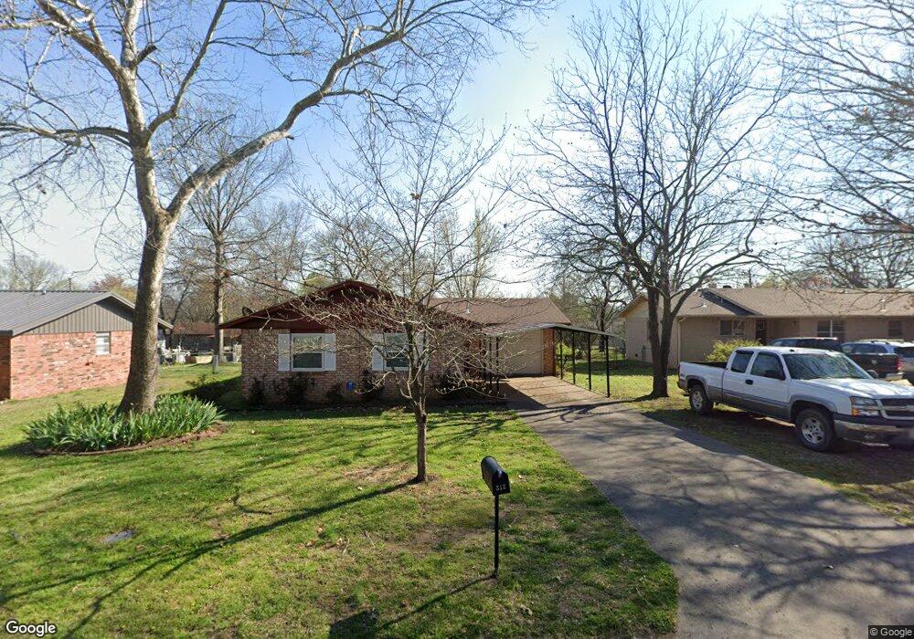 312 Tanglewood Dr, Tahlequah, OK 74464 - photo 1