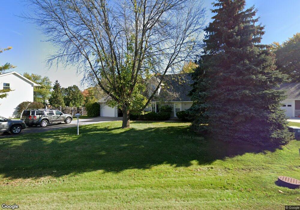 N9650 Darboy Dr, Appleton, WI 54915 - photo 1