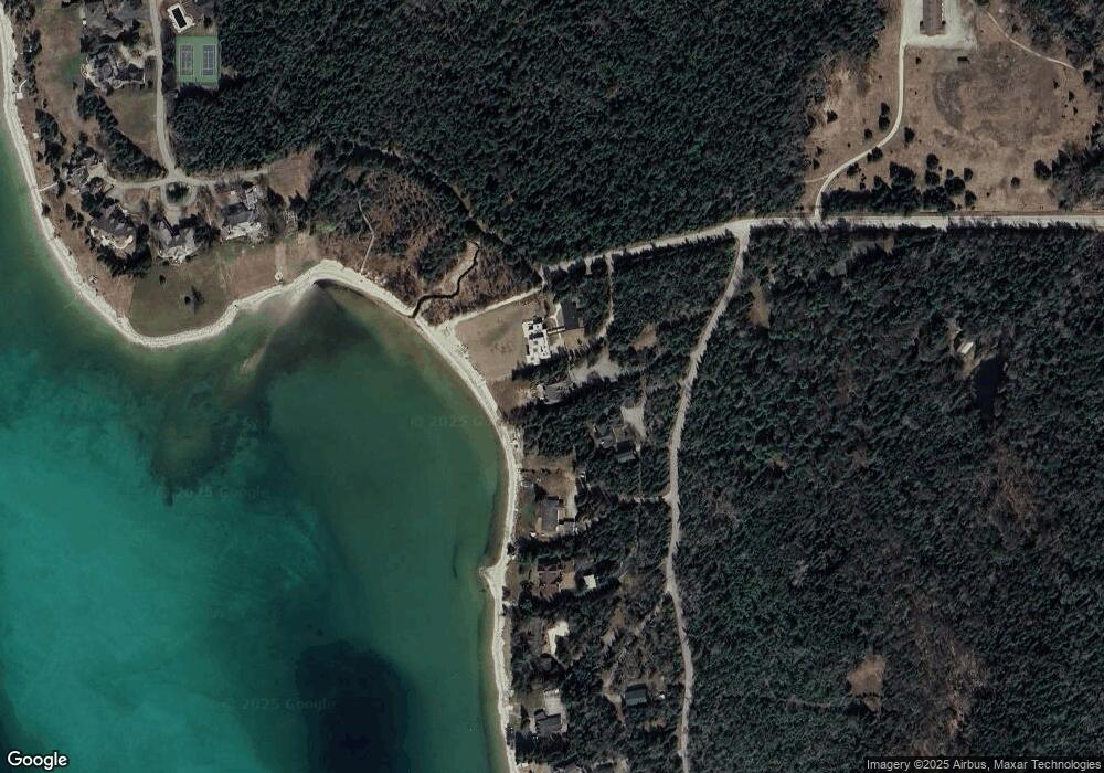 7465 Birdland Dr, Charlevoix, MI 49720 - photo 1